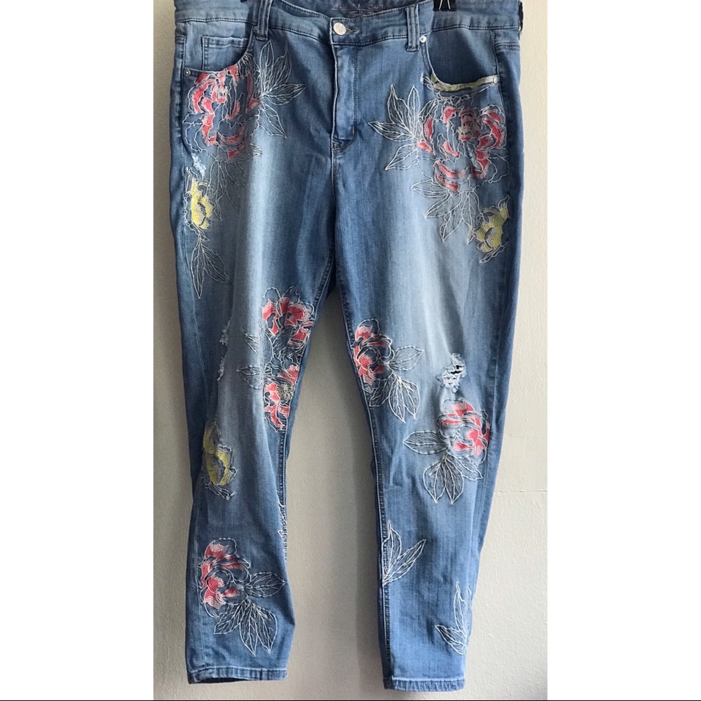 Melissa McCarthy Seven7 skinny embroidered jeans